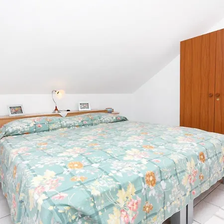 Apartments With A Parking Space Sukosan, Zadar - 5777 Apartment *