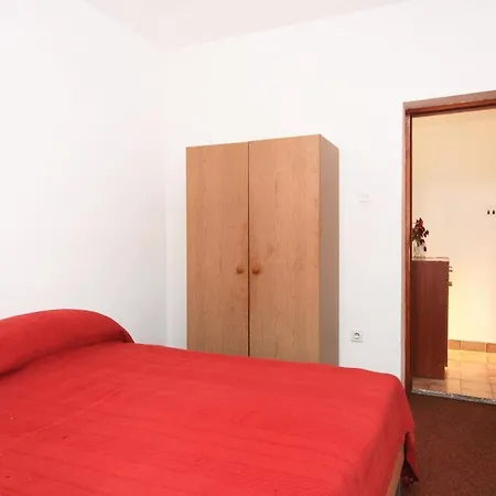 With Parking Space Sukosan, Zadar - 5777 Апартаменты Сукошан