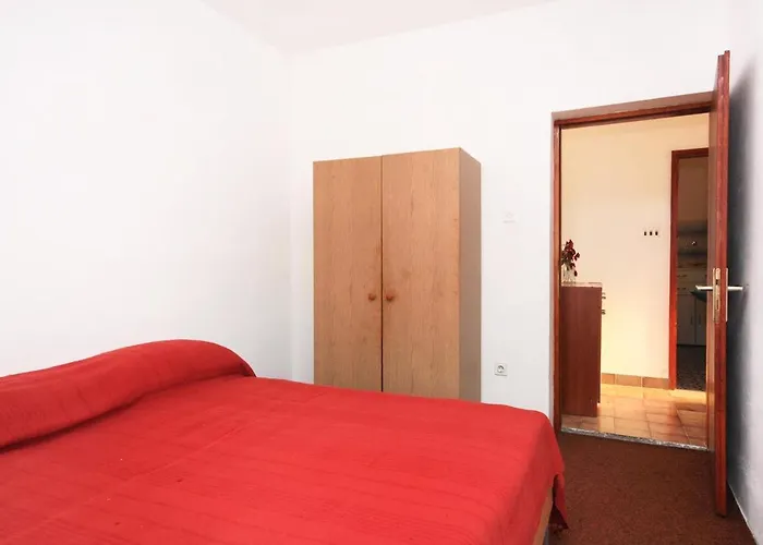 With Parking Space Sukosan, Zadar - 5777 Апартаменты Сукошан